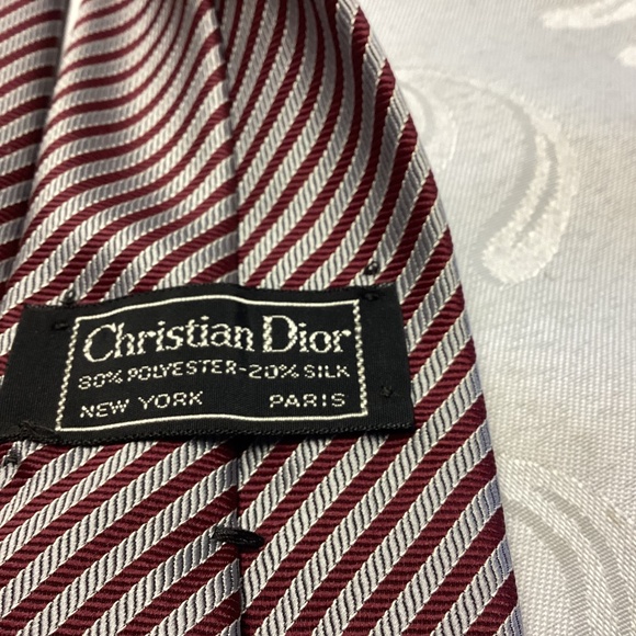 CHRISTIAN DIOR. GREY N BURGUNDY STRIPE TIE. SILK VINTAGE LOGO TOO - Picture 4 of 6